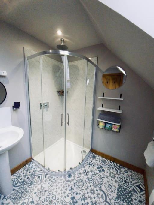 Artro Lodge Luxury 3 Bedroom, 3 Bathroom & Hot Tub Ланбедър Екстериор снимка