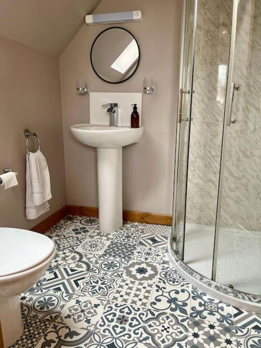 Artro Lodge Luxury 3 Bedroom, 3 Bathroom & Hot Tub Ланбедър Екстериор снимка